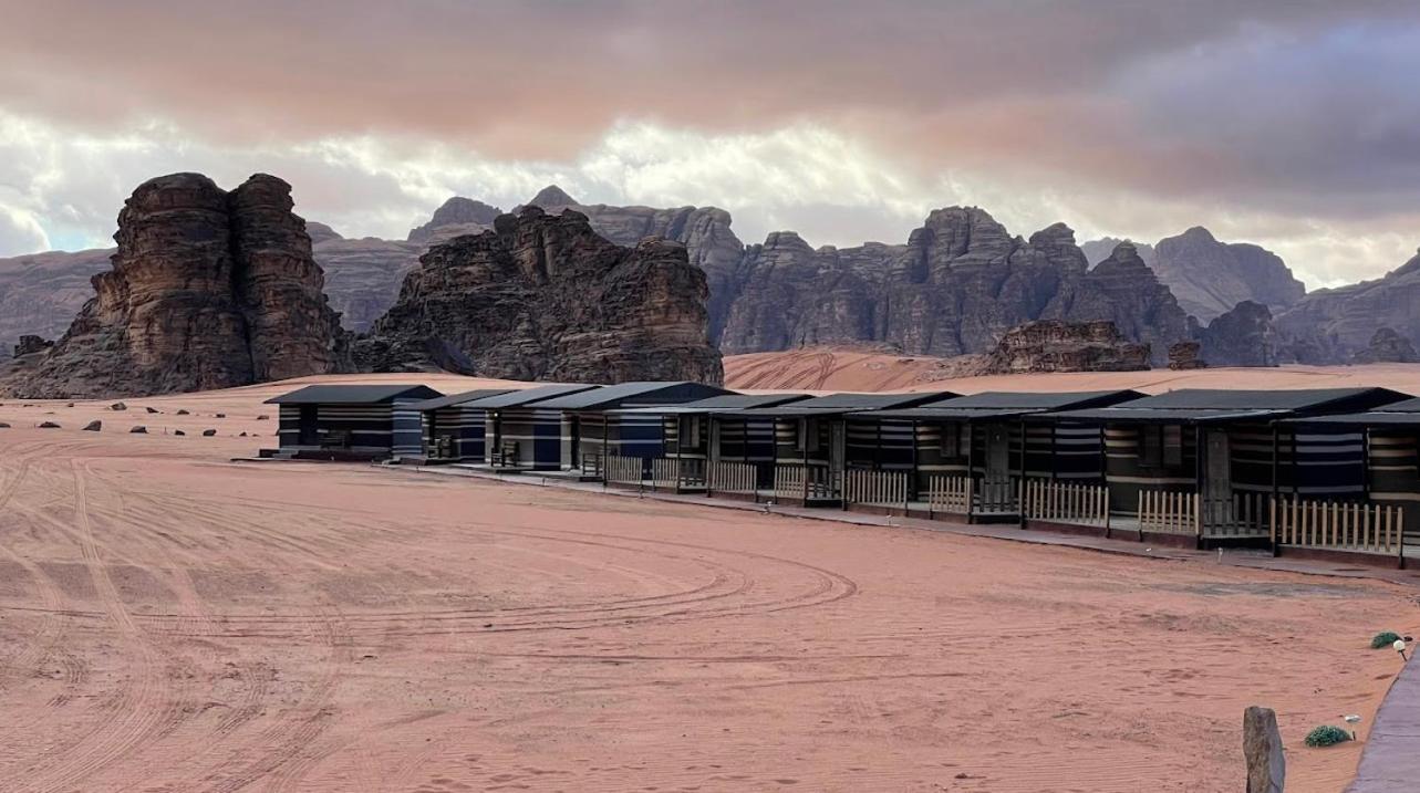 Wadi Rum Magic Camp Exterior photo