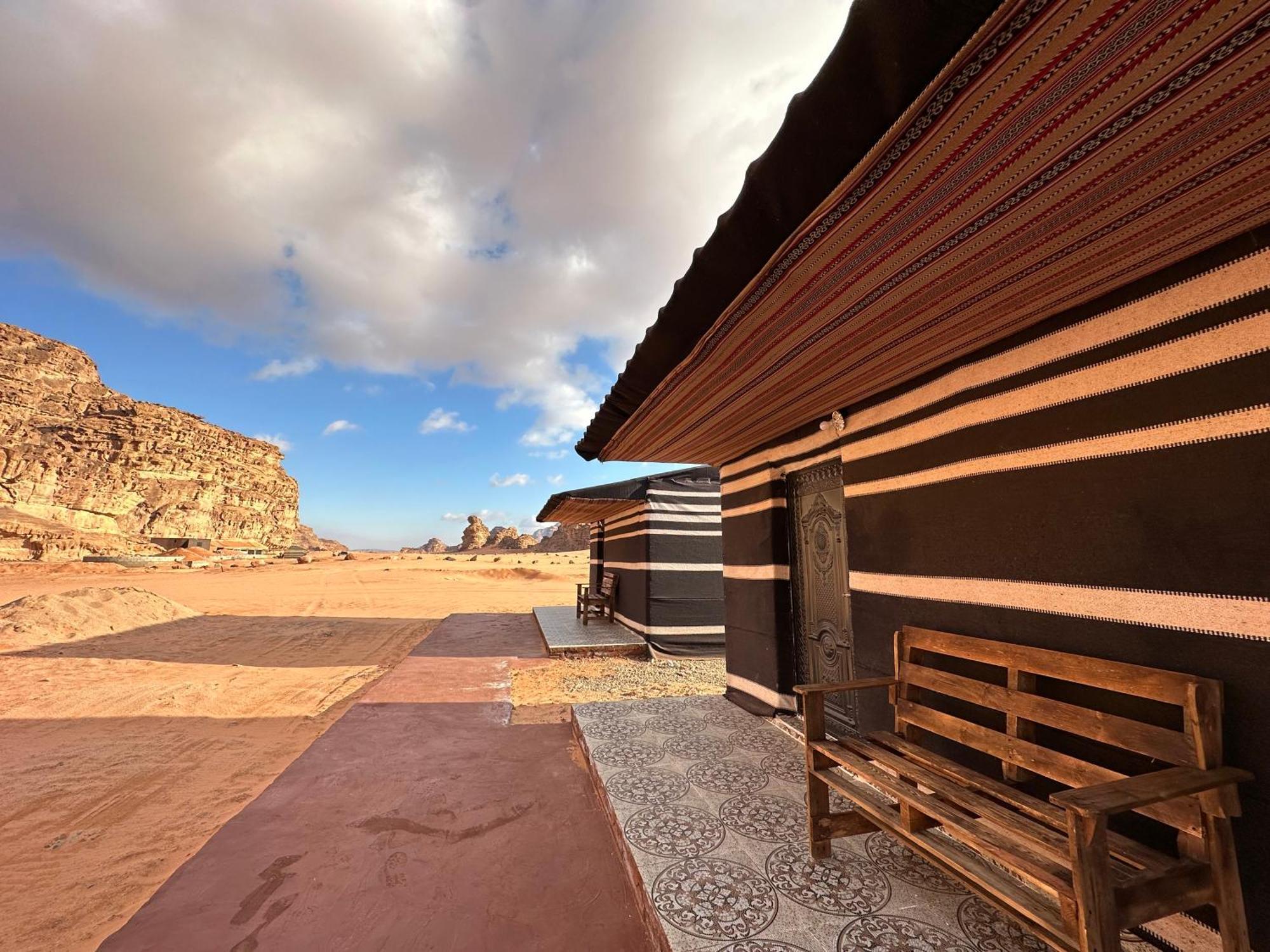 Wadi Rum Magic Camp Exterior photo