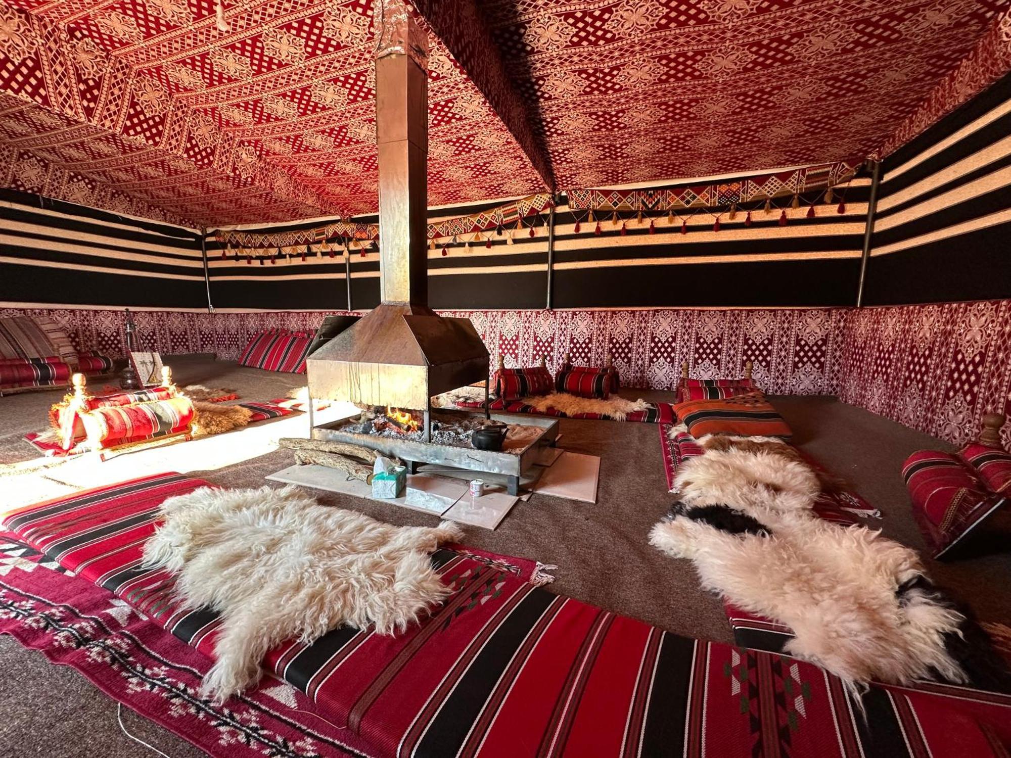 Wadi Rum Magic Camp Exterior photo
